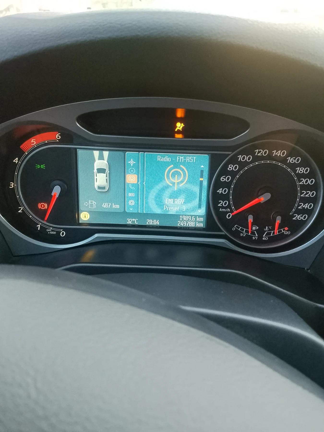 Ford Mondeo 2.2TDCI, снимка 9 - Автомобили и джипове - 53946582