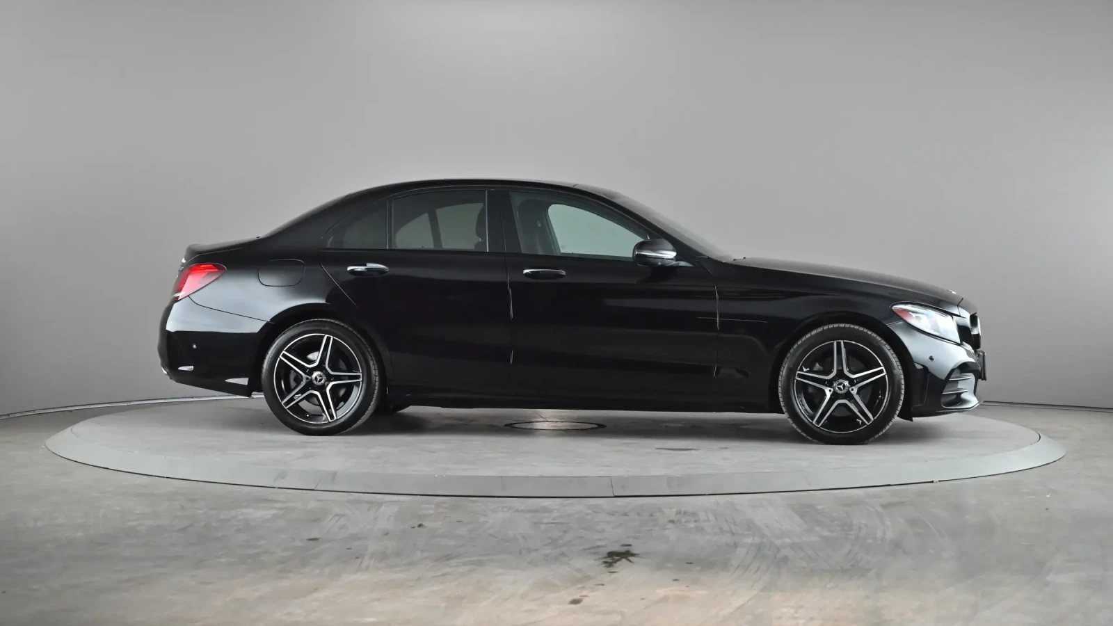 Mercedes-Benz C 300 AMG* Burmester* 4matic* Digital Cockpit* 2 ключа, снимка 4 - Автомобили и джипове - 54410435