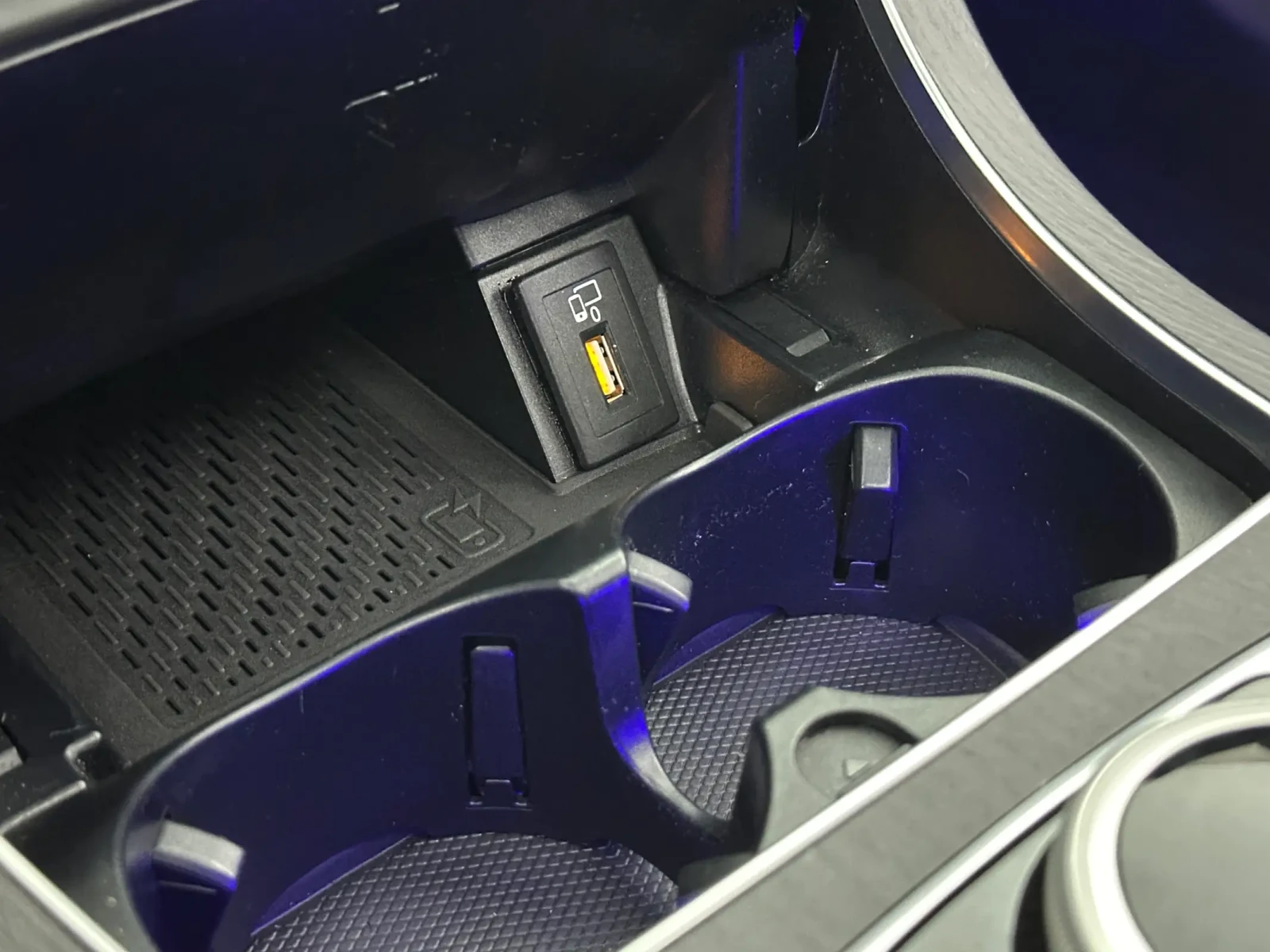 Mercedes-Benz C 300 AMG* Burmester* 4matic* Digital Cockpit* 2 ключа, снимка 14 - Автомобили и джипове - 54410435