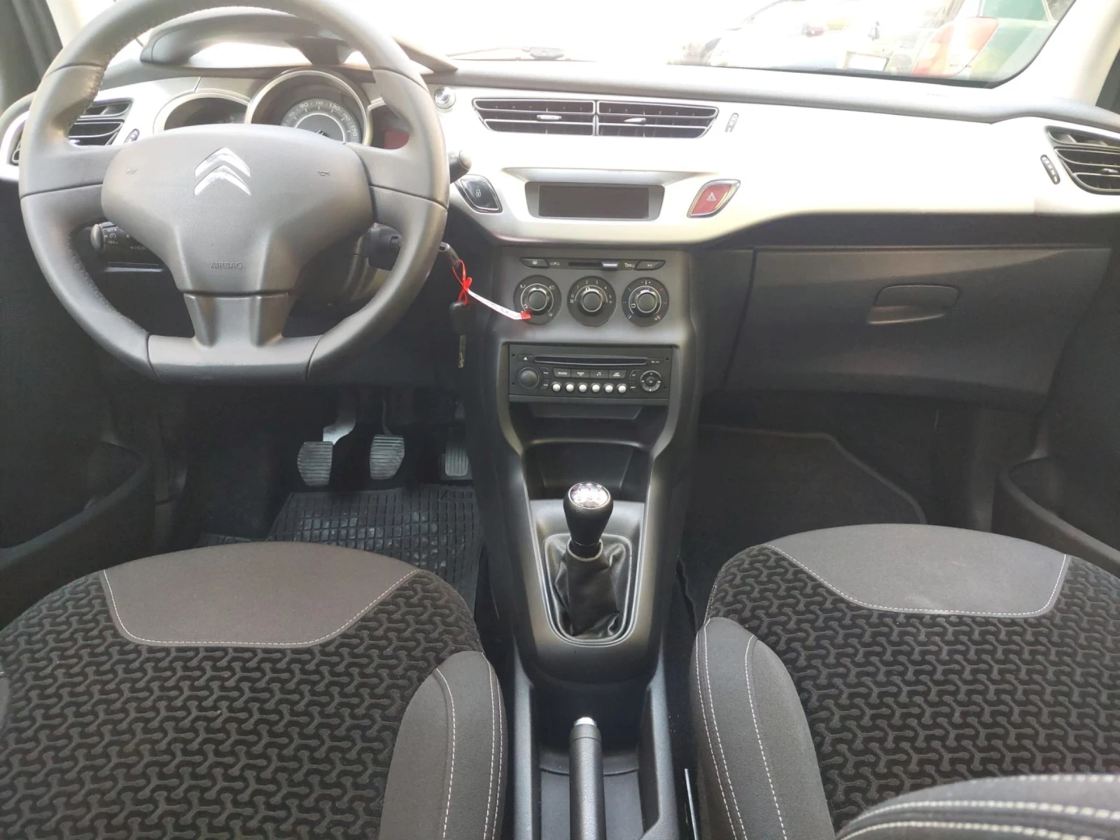 Citroen C3 1.4 75к.с.ТОП, снимка 8 - Автомобили и джипове - 54457665