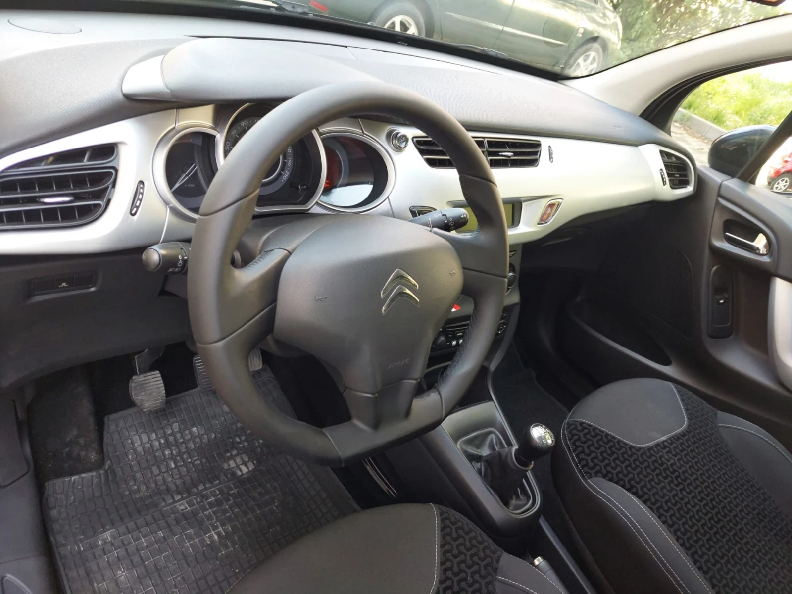 Citroen C3 1.4 75к.с.ТОП, снимка 9 - Автомобили и джипове - 54457665