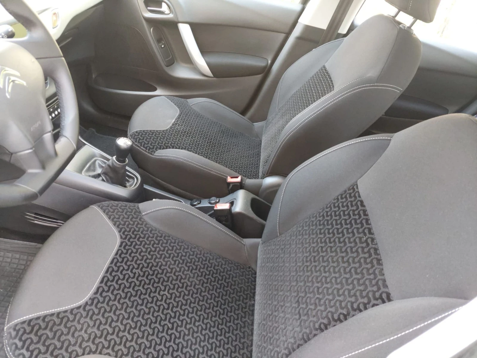 Citroen C3 1.4 75к.с.ТОП, снимка 11 - Автомобили и джипове - 54457665