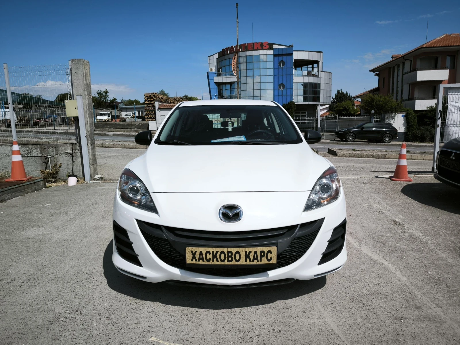Mazda 3 1.6i, снимка 2 - Автомобили и джипове - 54574776