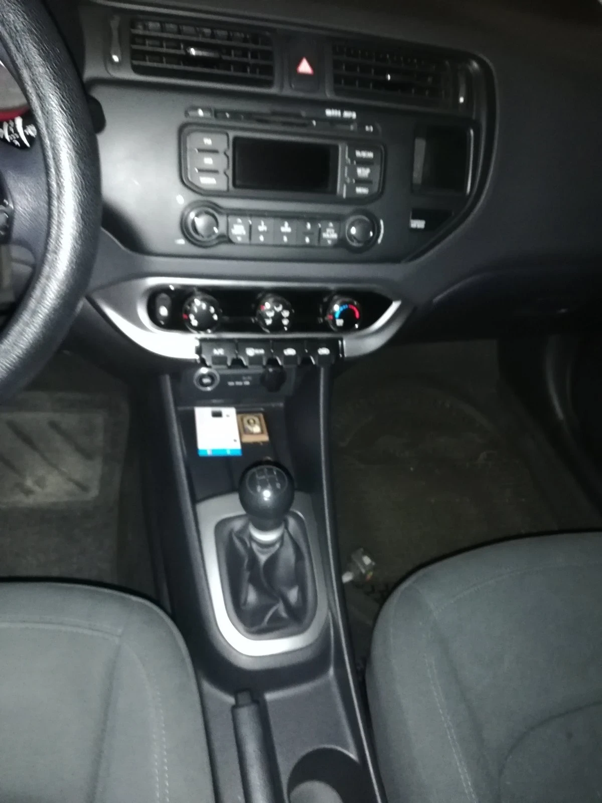 Kia Rio 1.2, снимка 10 - Автомобили и джипове - 54586789