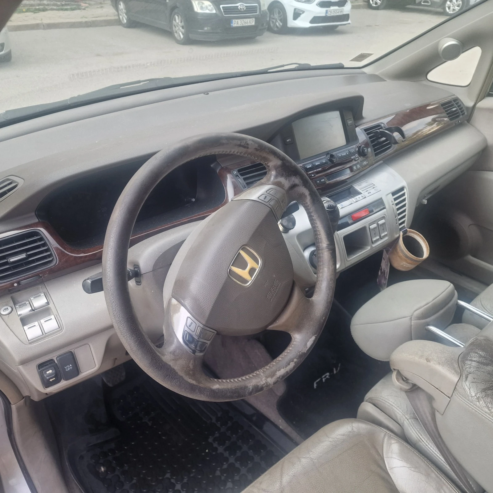 Honda Fr-v, снимка 5 - Автомобили и джипове - 55104765