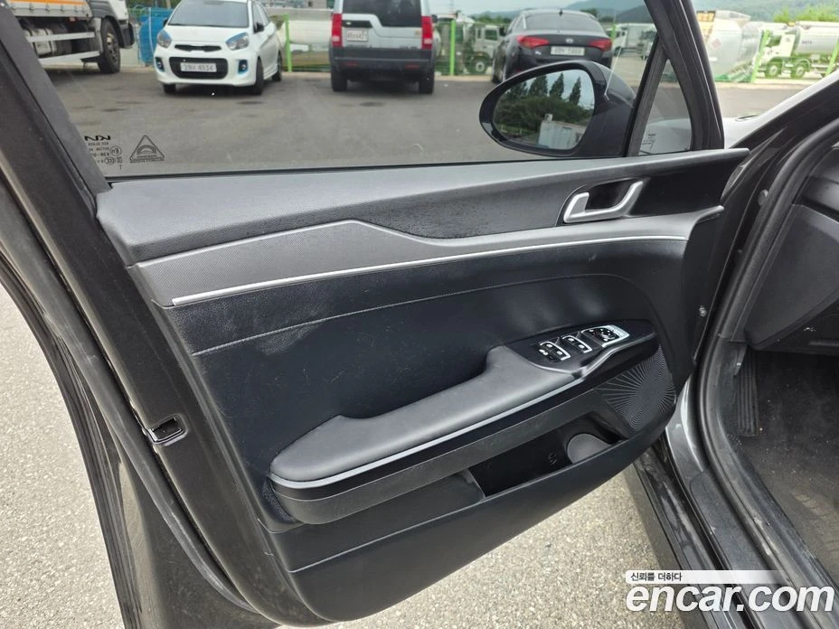 Kia K5 2.0 LPi(Rent) Trendy, снимка 9 - Автомобили и джипове - 55669000