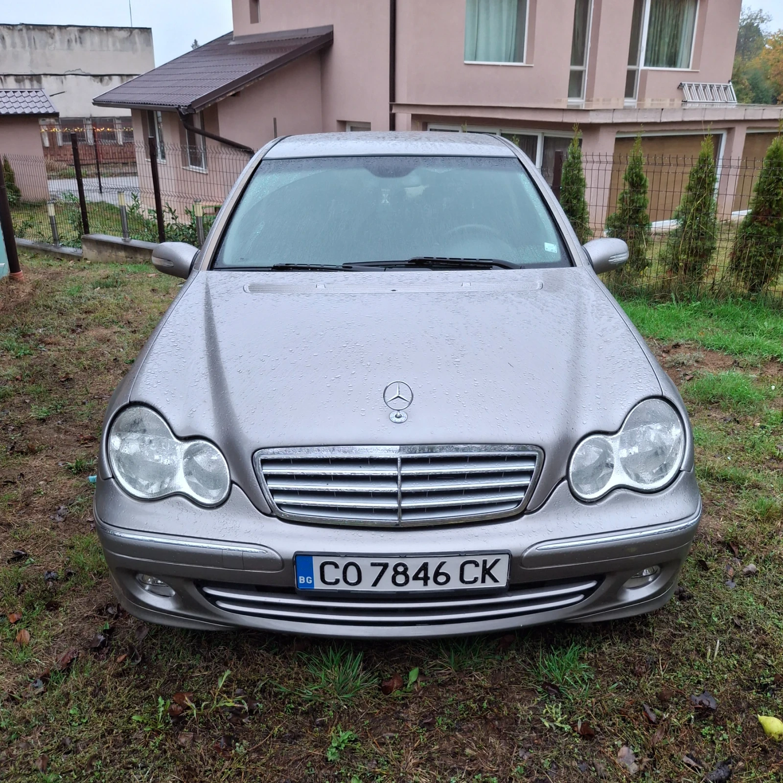 Mercedes-Benz C 220, снимка 2 - Автомобили и джипове - 56709042
