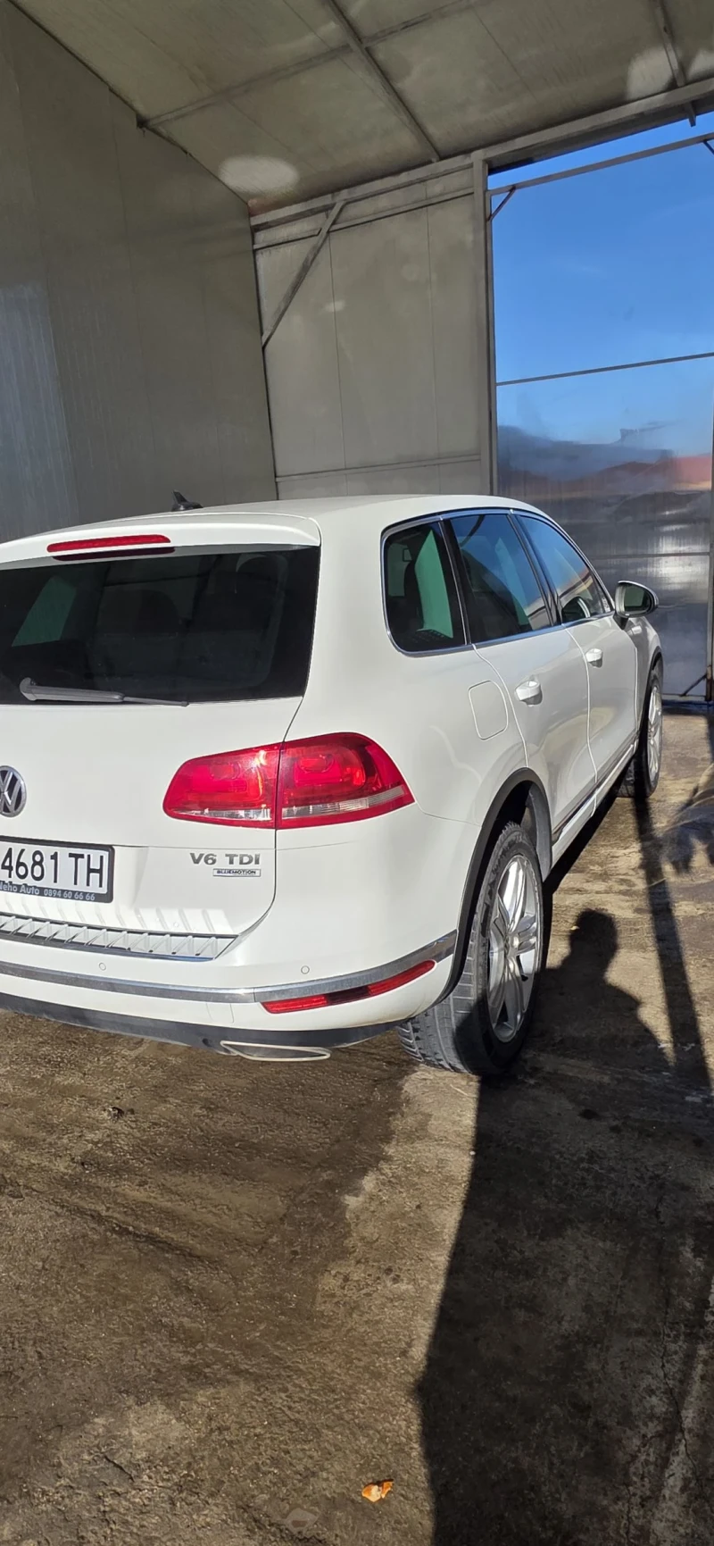 VW Touareg, снимка 16 - Автомобили и джипове - 52525592