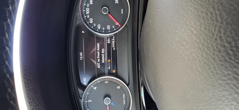 VW Touareg, снимка 7 - Автомобили и джипове - 52525592