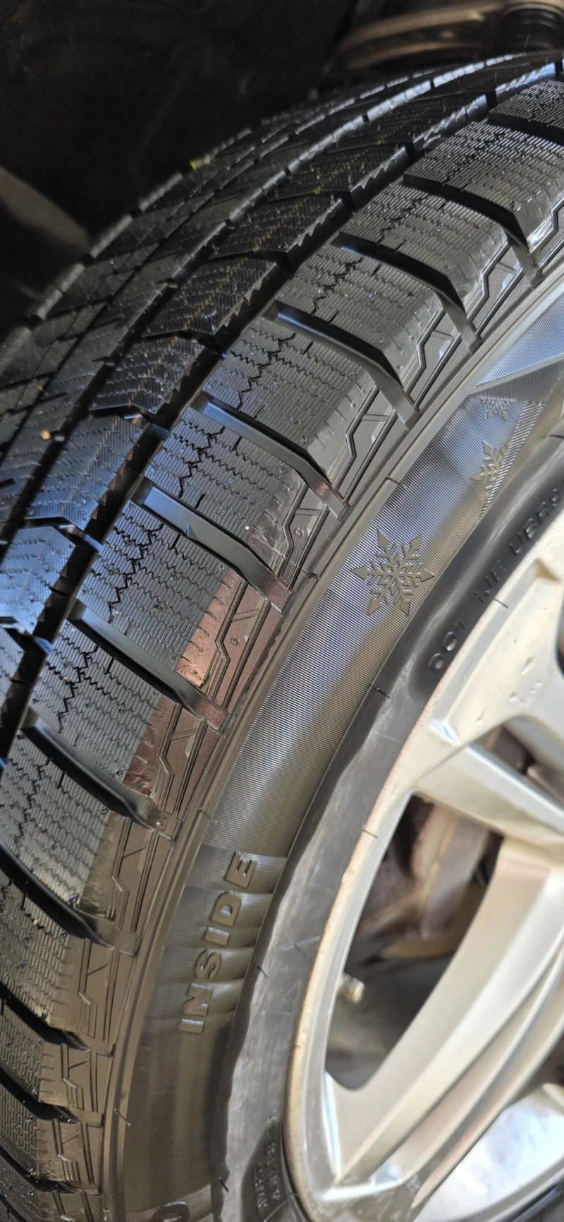 VW Touareg, снимка 4 - Автомобили и джипове - 52525592