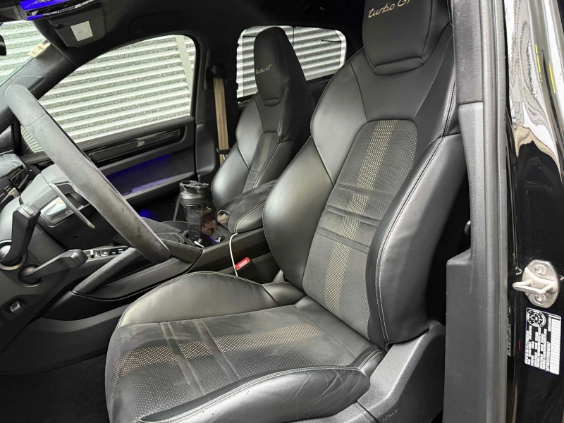 Porsche Cayenne Turbo GT CARFAX АВТО КРЕДИТ , снимка 9 - Автомобили и джипове - 52640218