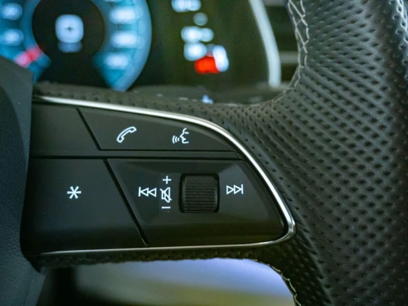 Audi Q7 50TDI* QUATTRO* EDITION* ПАНО* 7-МЕСТЕН* ГАРАНЦИЯ, снимка 10 - Автомобили и джипове - 52736242