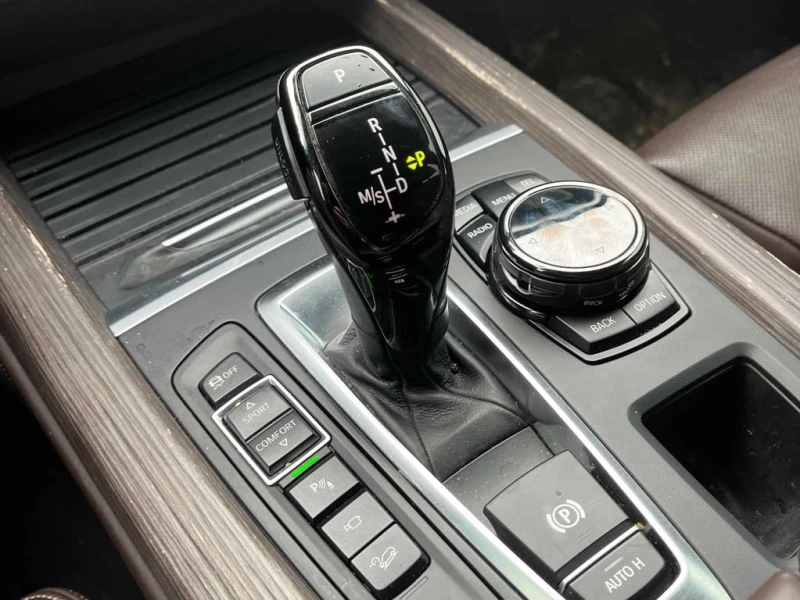 BMW X5 2015 XDRIVE * ПЪРВИ СОБСТВЕНИК* ОБДУХВАНЕ* HEAD UP, снимка 9 - Автомобили и джипове - 53013882
