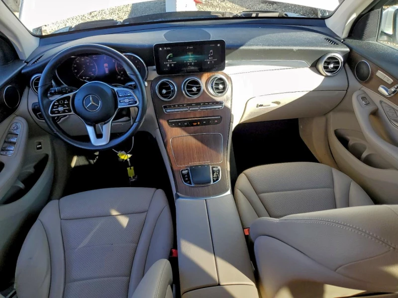 Mercedes-Benz GLC 300 ПОДГРЕВ* КАМЕРА* КЕЙЛЕС* LANE* ASSIST, снимка 8 - Автомобили и джипове - 53123269