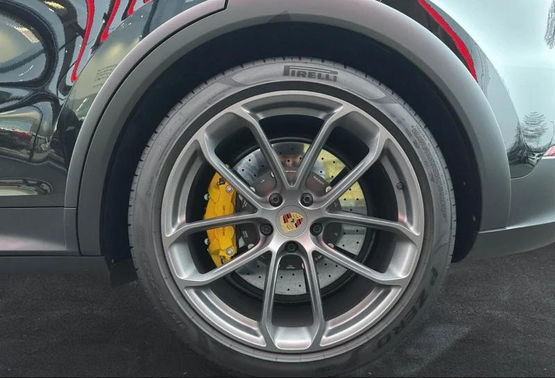 Porsche Cayenne TURBO E-HYBRID/GT PAKET/CERAMIC/CARBON/BOSE/HEADUP, снимка 7 - Автомобили и джипове - 53173816