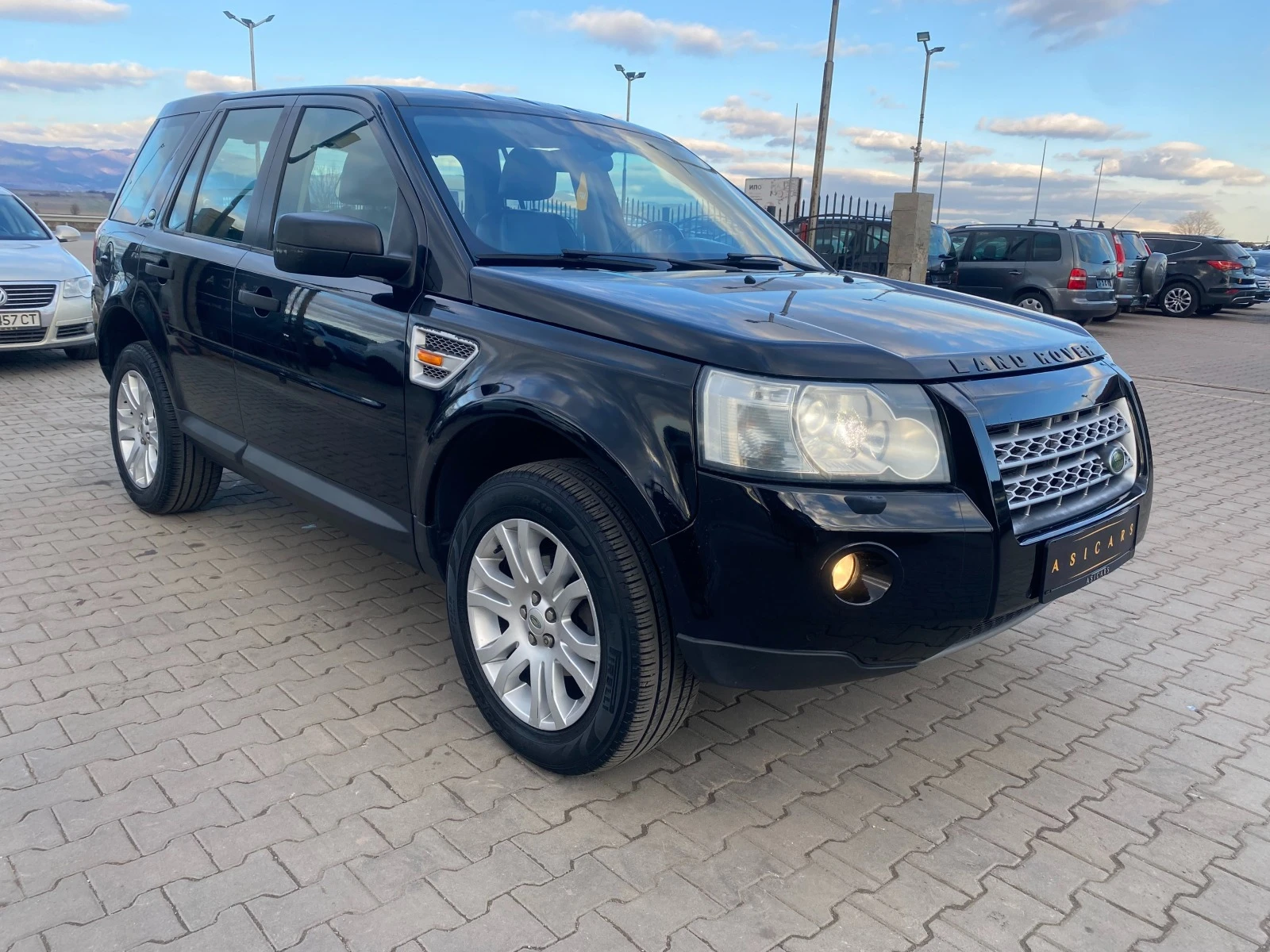 Land Rover Freelander 2.2D AUTOMATIC  - изображение 7