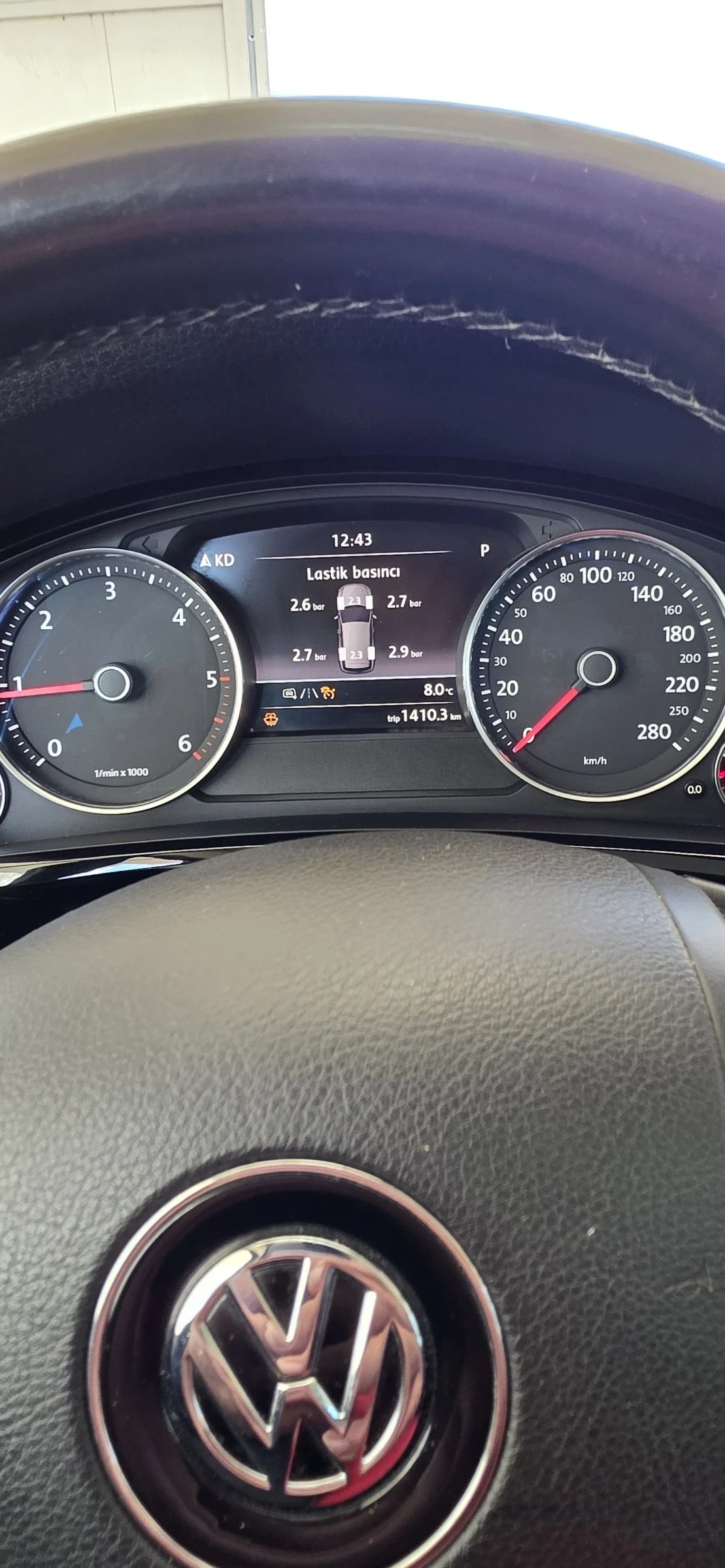 VW Touareg  - изображение 9