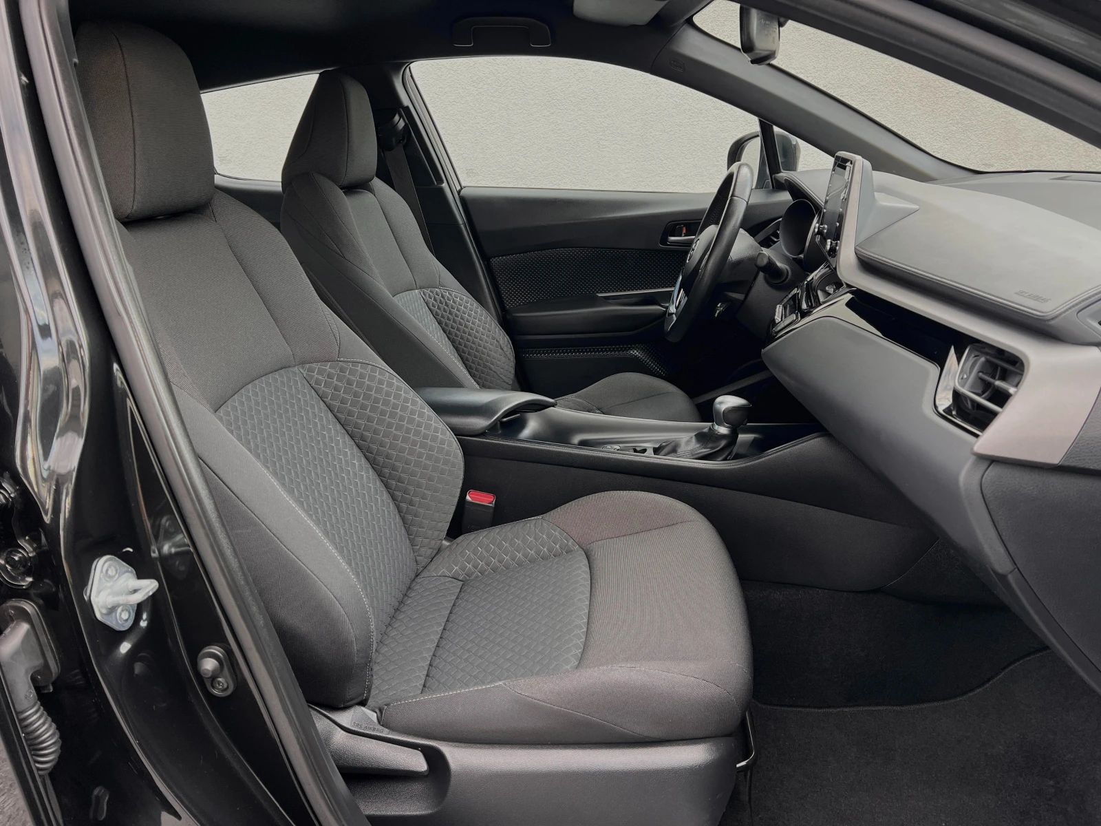 Toyota C-HR 1.8Hybrid 127000km * * ������� ����������* *  | Mobile.bg � ����������� 11