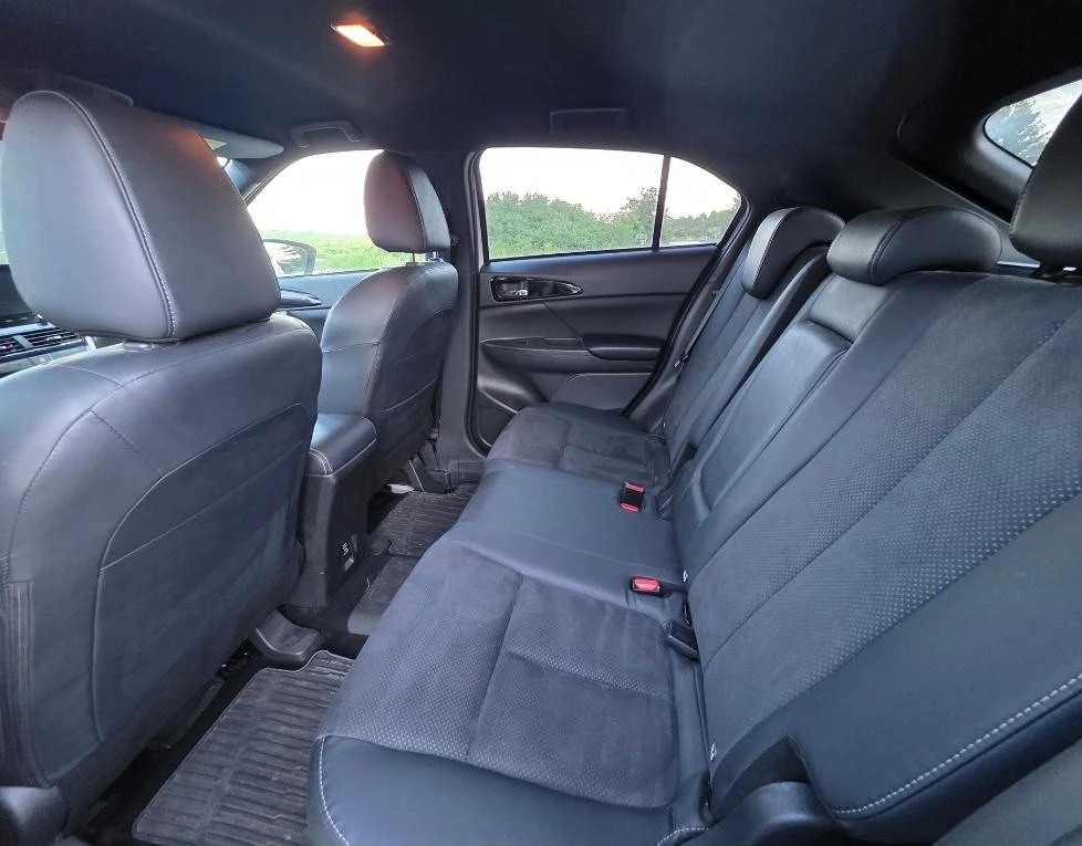 Mitsubishi Eclipse Cross PHEV Топ Състояние, снимка 9 - Автомобили и джипове - 54814381