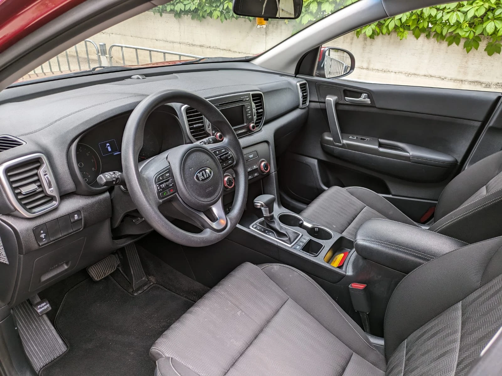 Kia Sportage LX, снимка 3 - Автомобили и джипове - 55792572