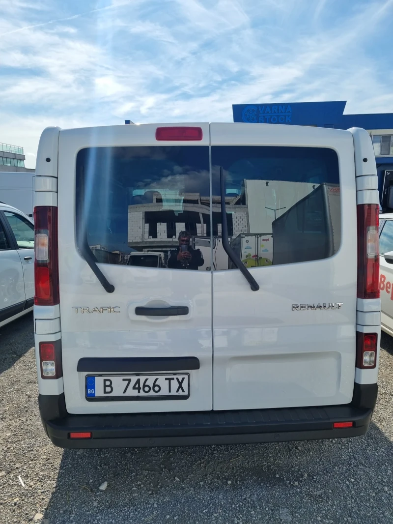 Renault Trafic 2.00 diesel, снимка 5 - Бусове и автобуси - 48045045