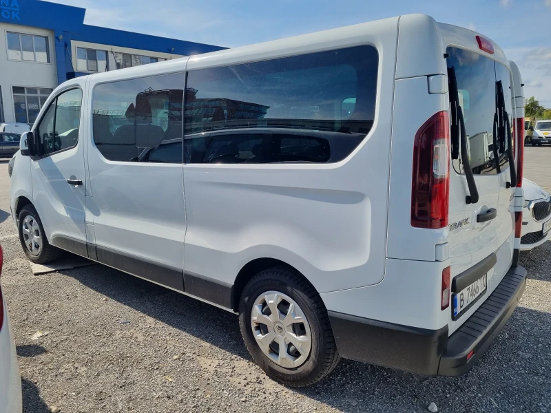 Renault Trafic 2.00 diesel, снимка 4 - Бусове и автобуси - 48045045