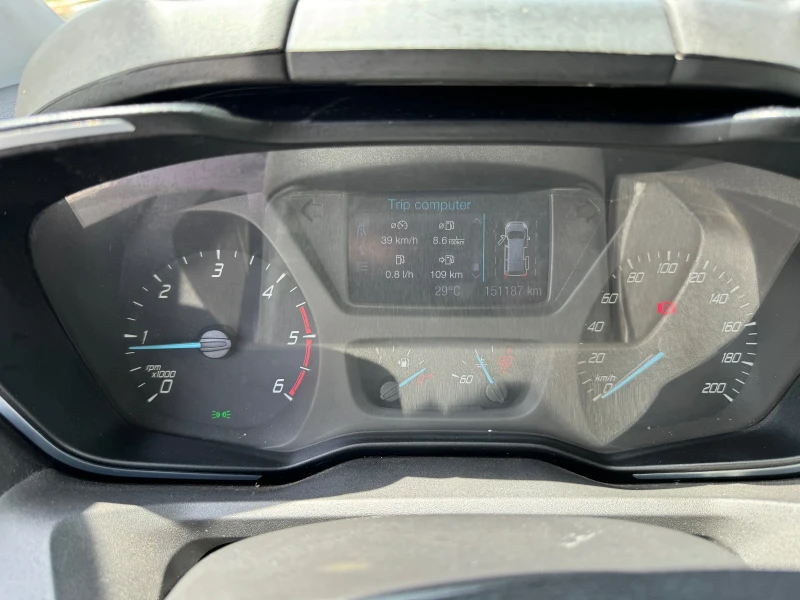 Ford Transit Custom, снимка 13 - Бусове и автобуси - 53324819