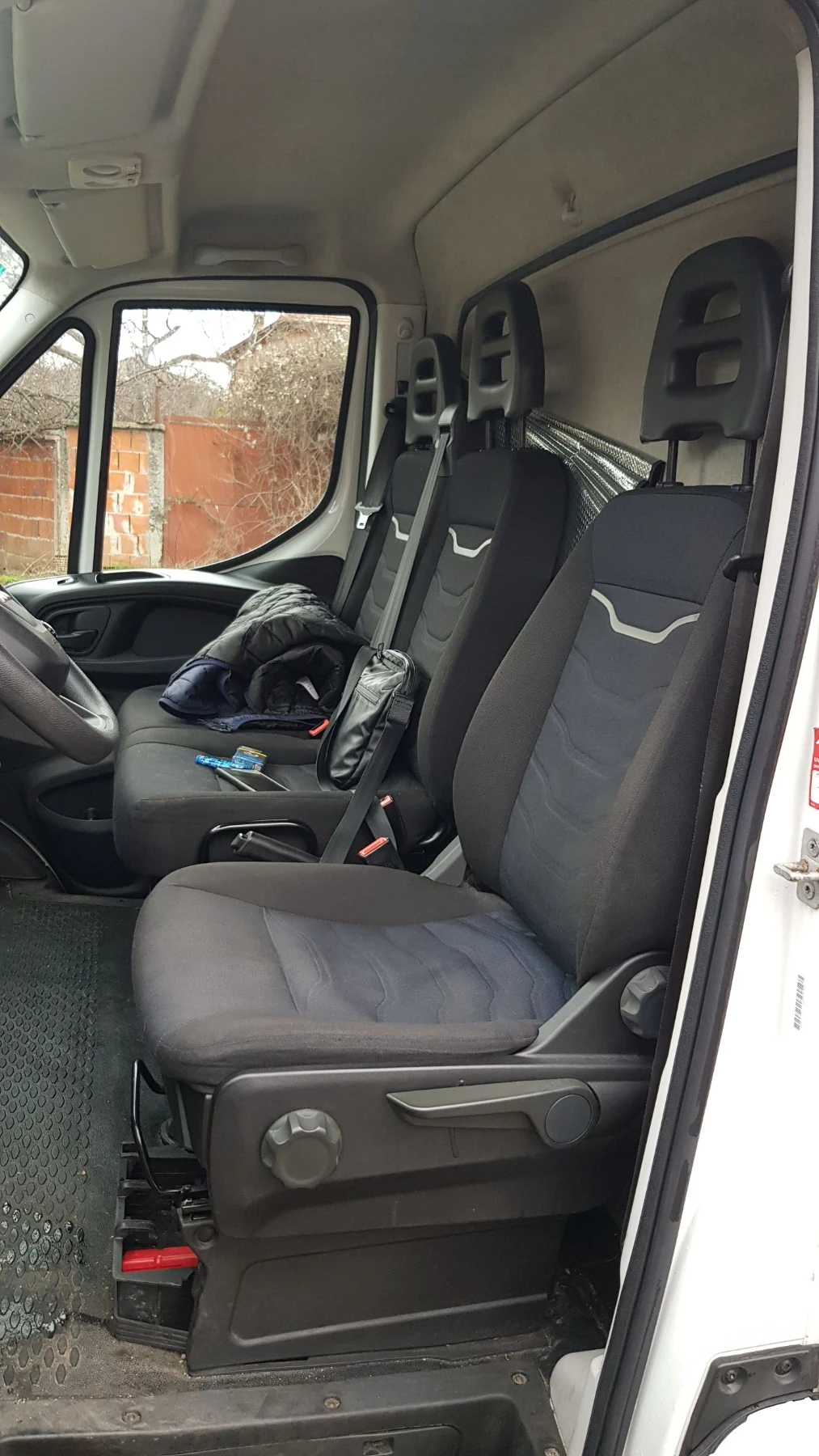 Iveco Daily 35s16, снимка 16 - Бусове и автобуси - 48744915