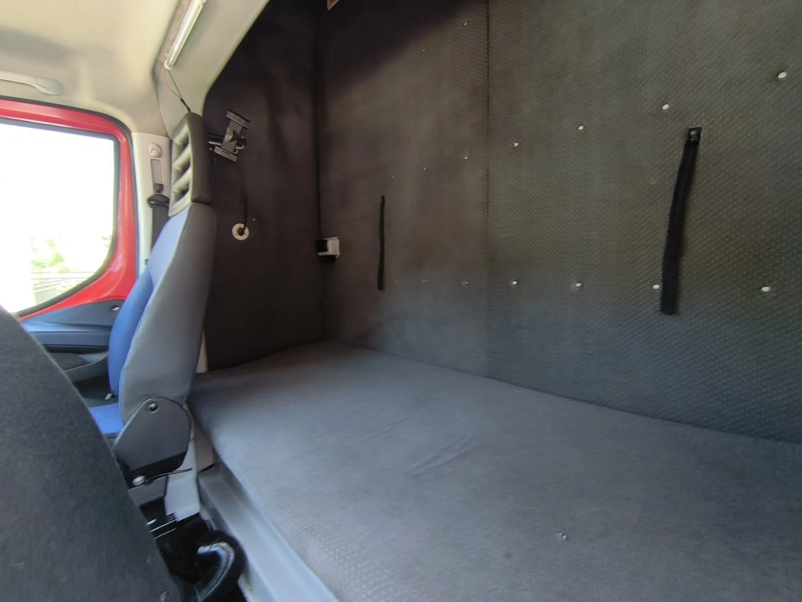 Iveco Daily ДВОЙНА КАБИНА//ЛАМАР//ЛИЗИНГ//10ПАЛЕТА, снимка 12 - Бусове и автобуси - 55838565