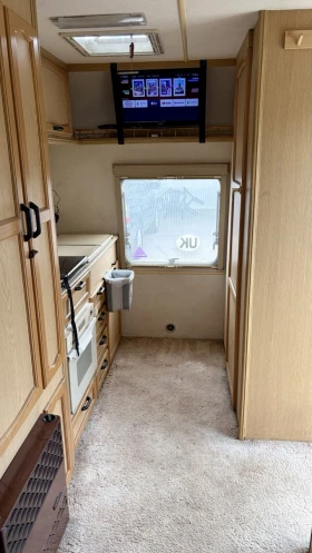 Каравана Други VANROYCE, снимка 11