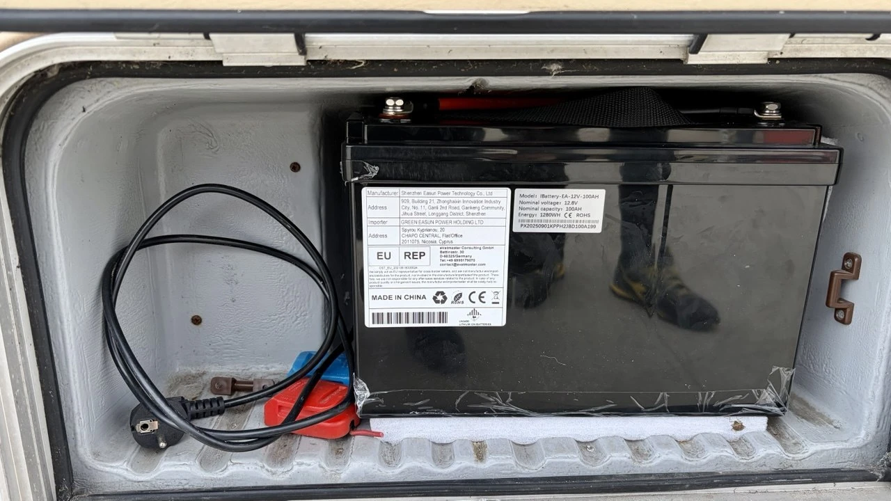 Каравана Други VANROYCE, снимка 9 - Каравани и кемпери - 54351925