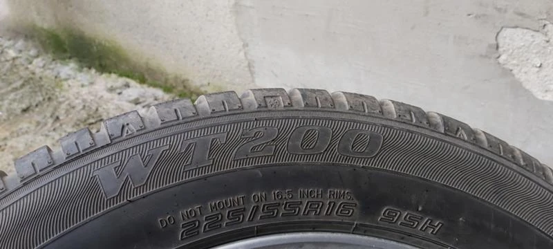 Гуми Зимни 225/55R16, снимка 8 - Гуми и джанти - 32284214