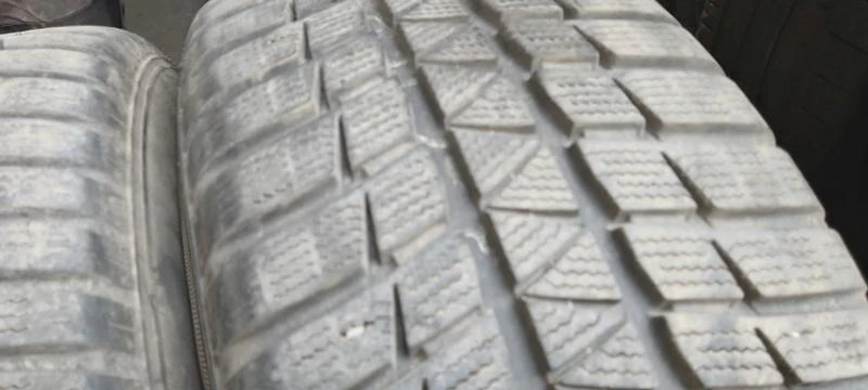 Гуми Зимни 225/55R16, снимка 3 - Гуми и джанти - 32284214