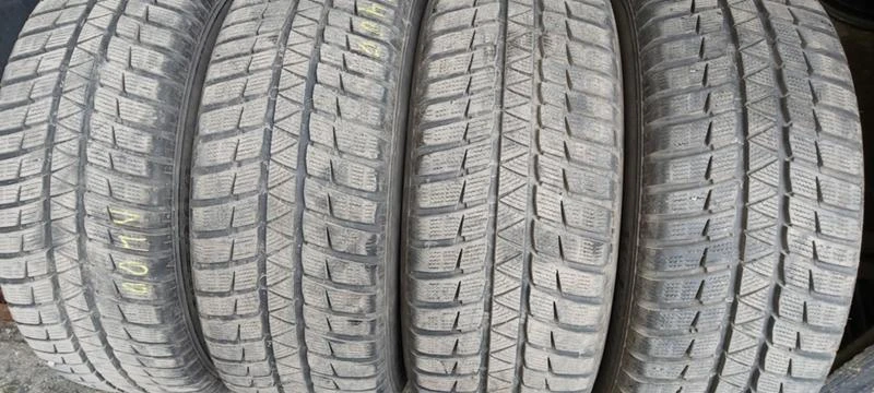 Гуми Зимни 225/55R16, снимка 1 - Гуми и джанти - 32284214