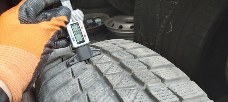 Гуми Зимни 225/55R16, снимка 5 - Гуми и джанти - 32284214