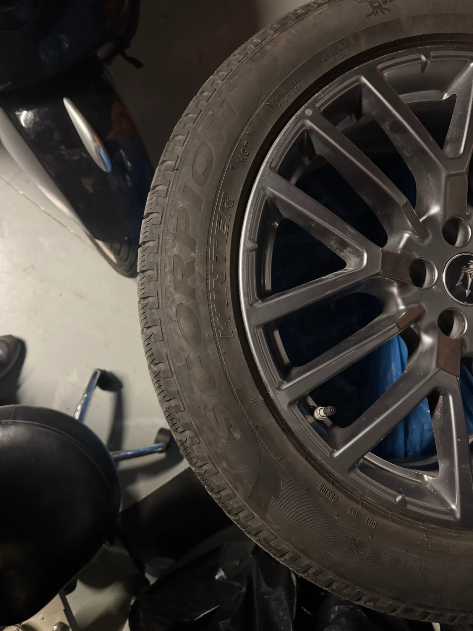 ���� � ������ 235/55R19 �� Maserati Grecale | Mobile.bg � ����������� 2