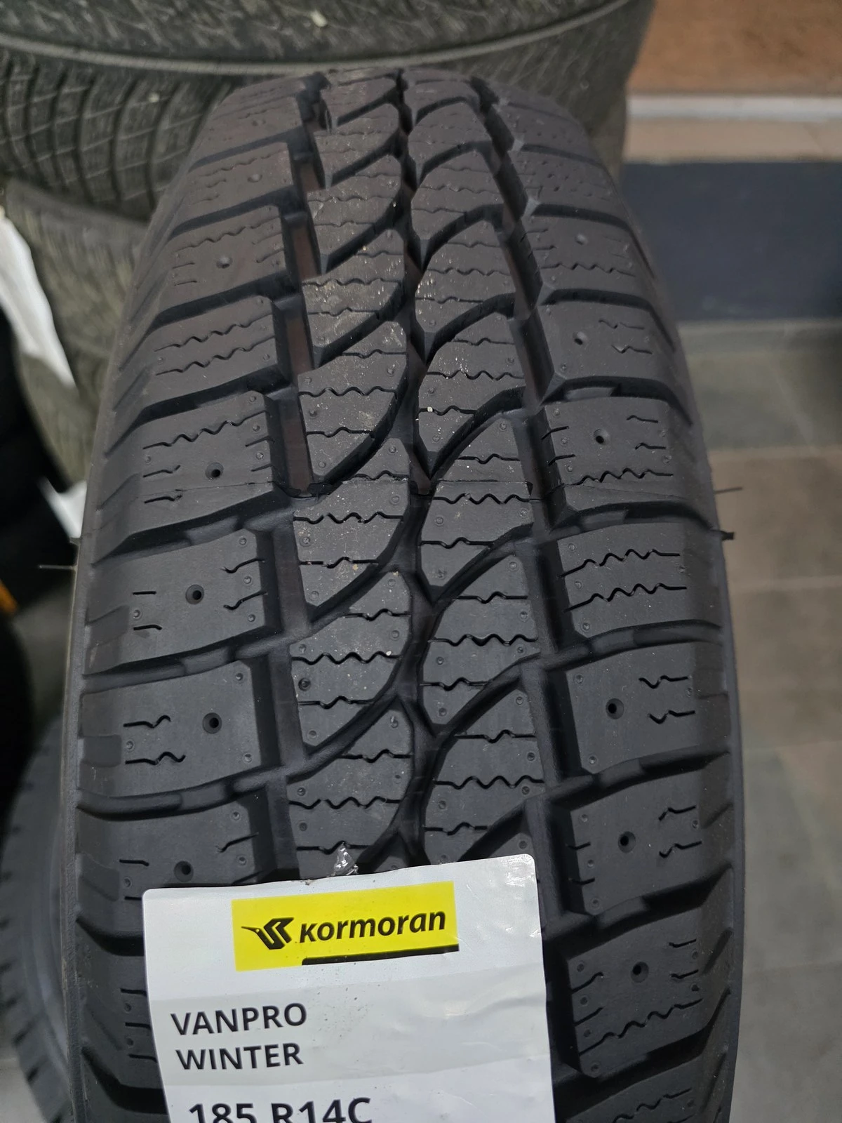 Гуми Зимни 185/80R14