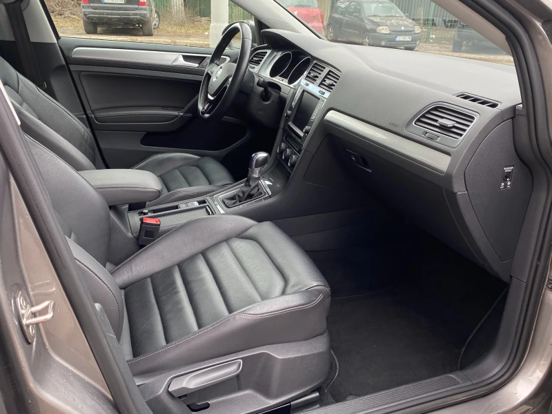 VW Golf E-GOLF/ВС.ЕКСТРИ/ШВЕЙЦАРИЯ, снимка 14 - Автомобили и джипове - 37014318