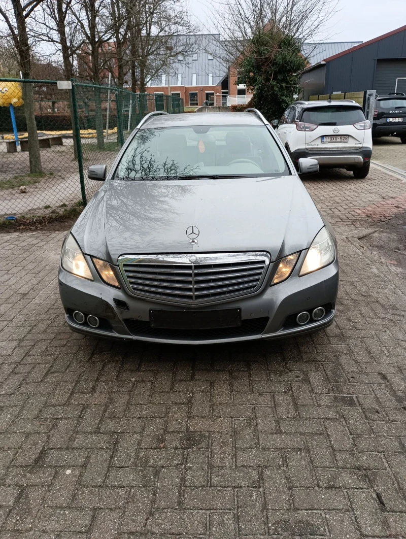 Mercedes-Benz E 200, снимка 1 - Автомобили и джипове - 47241075