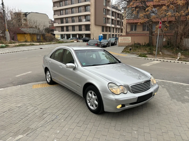 Mercedes-Benz C 180 Kompressor, снимка 1 - Автомобили и джипове - 48343123