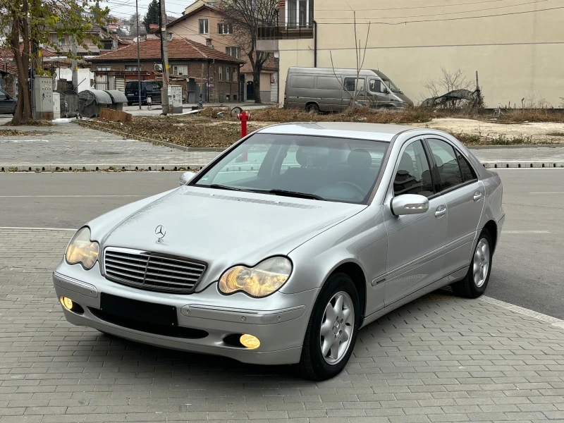 Mercedes-Benz C 180 Kompressor, снимка 12 - Автомобили и джипове - 48343123