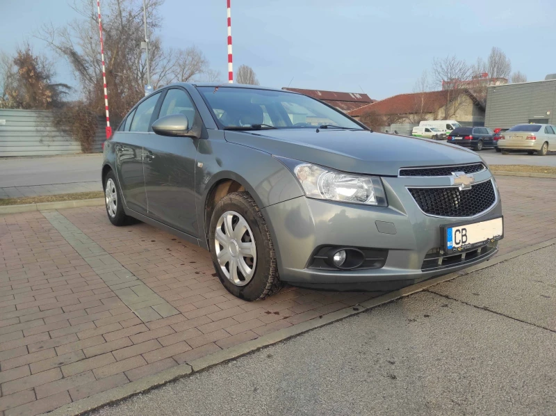 Chevrolet Cruze 1.8, 141кс, ГАЗ, снимка 3 - Автомобили и джипове - 49007421