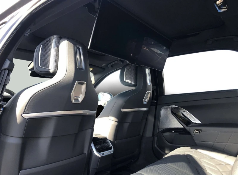 BMW 740 xd Theater Screen* M Pack* B&W* * ЛИЗИНГ* , снимка 9 - Автомобили и джипове - 51916909