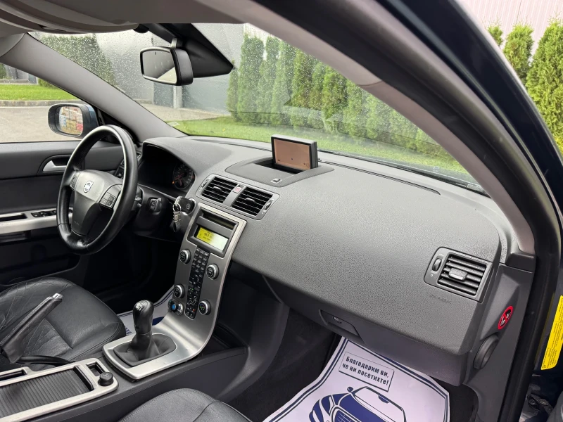 Volvo V50 2.5 T5/AWD/Facelift/ШВЕЙЦАРИЯ!!!, снимка 10 - Автомобили и джипове - 51757799