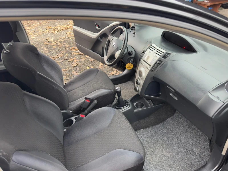 Toyota Yaris 1.8vvti TS 133 кс, снимка 7 - Автомобили и джипове - 52296861