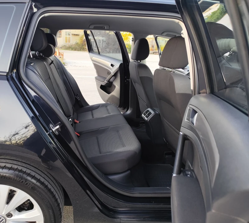 VW Golf 1.6TDI-105кс-EURO-6-ПОДГРЕВ, снимка 14 - Автомобили и джипове - 52513866