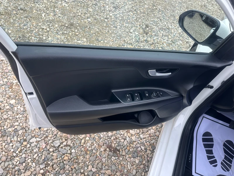 Kia Rio, снимка 10 - Автомобили и джипове - 53131630