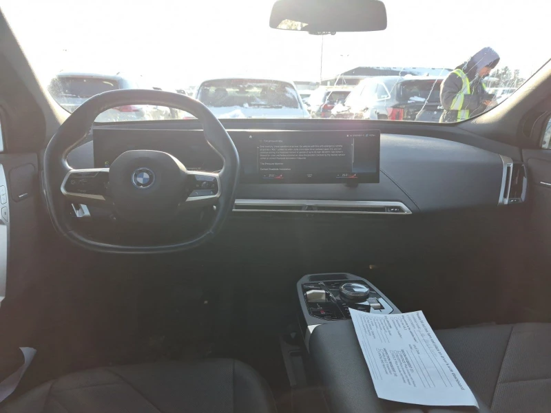 BMW iX XDRIVE50 С РЕГИСТРАЦИЯ & АВТО КРЕДИТ, снимка 9 - Автомобили и джипове - 53345741