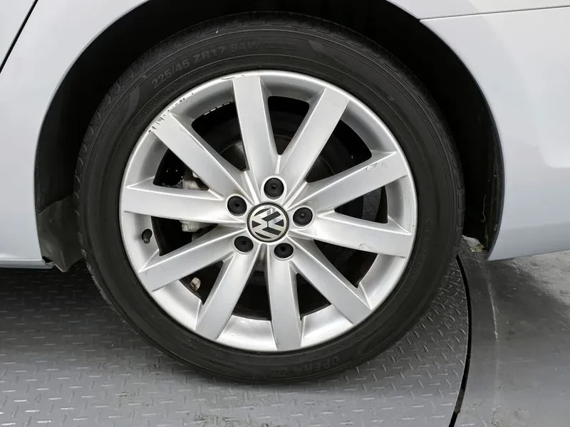 VW Jetta 2.0 TDI - изображение 5