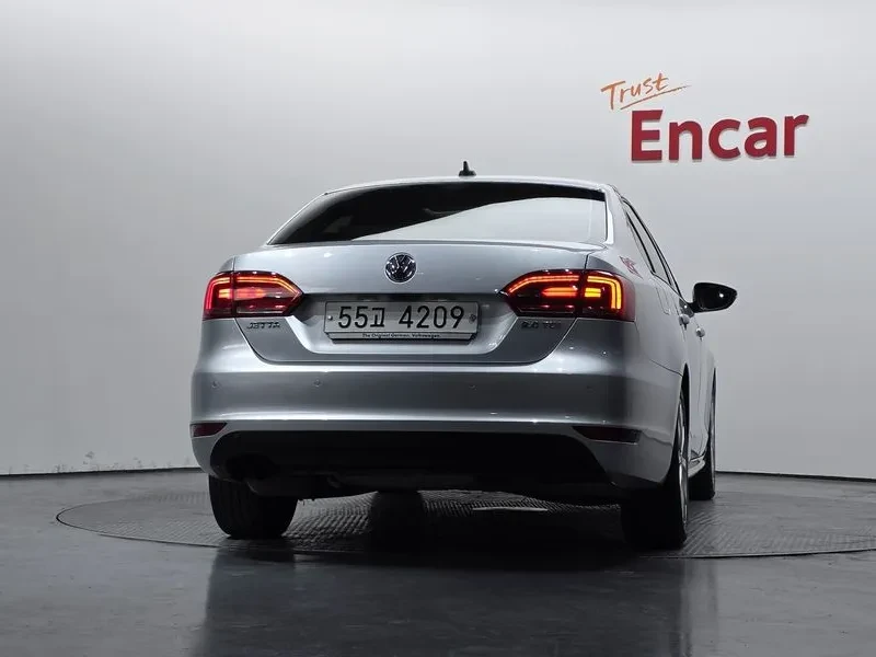 VW Jetta 2.0 TDI - изображение 4